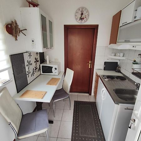 Susy Apartment Umag Exterior foto